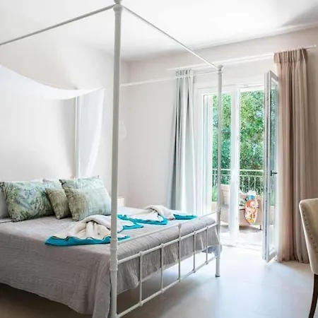 Sleeps 4 Pool Air Con T487987 Villa Kavalleraina